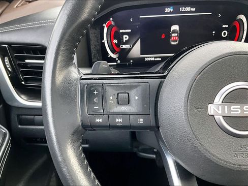 Used 2023 Nissan Rogue Platinum w/ Platinum Premium Package image 23