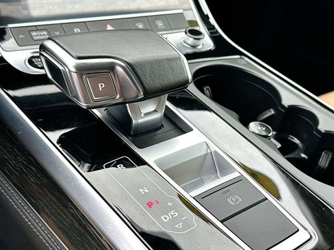 Used 2023 Audi Q7 3.0T Premium Plus AWD/4WD image 21