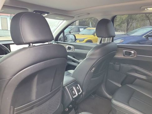 Used 2023 Kia Sorento X-Line EX image 31
