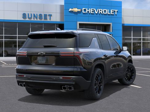 New 2026 Chevrolet Traverse LT w/ Midnight/Sport Edition FWD image 4