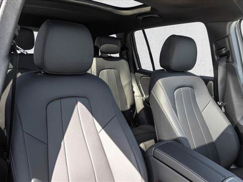 New 2026 Mercedes-Benz GLB 250 4MATIC image 30