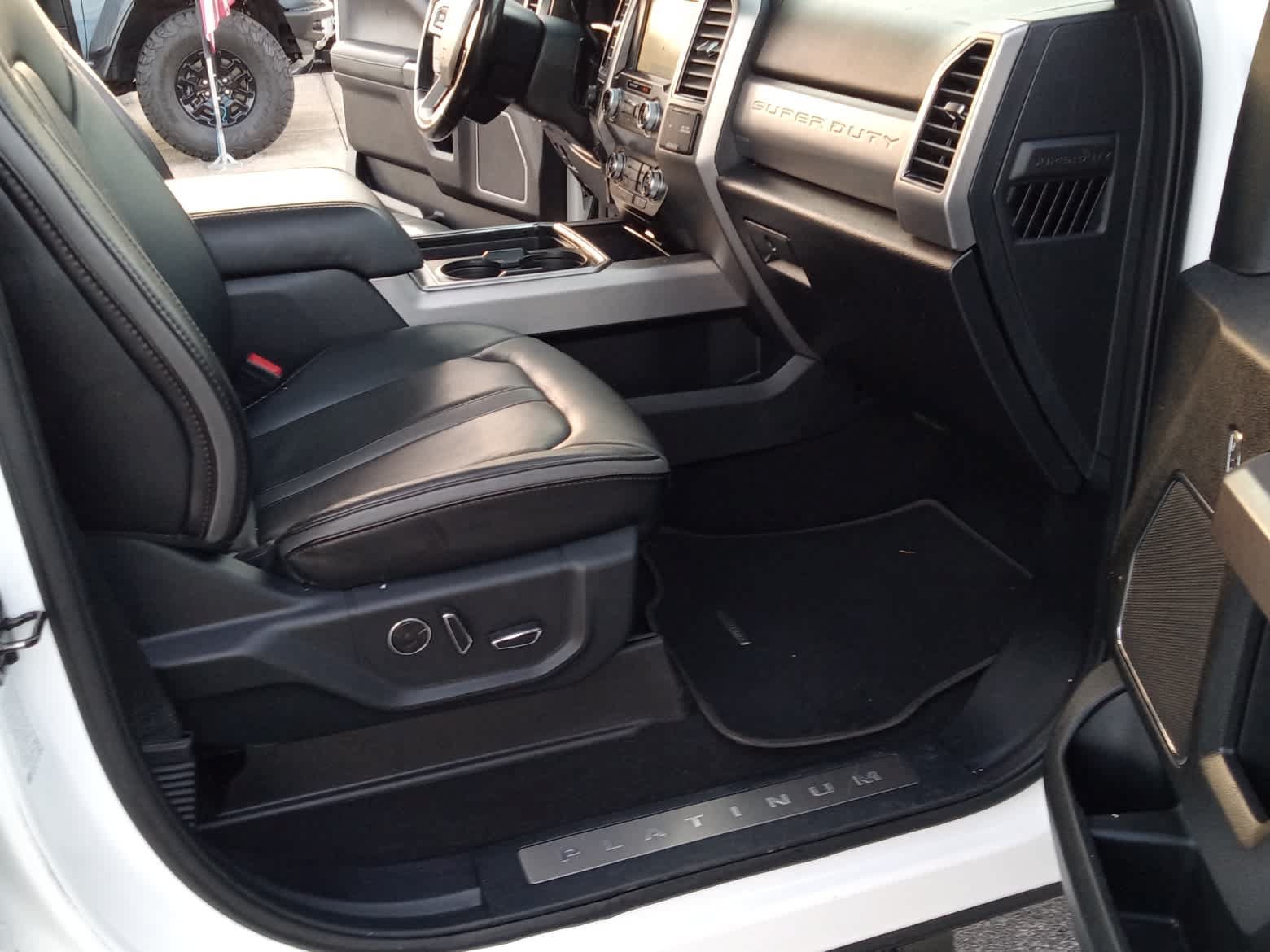 Used 2020 Ford F350 Platinum AWD/4WD image 44