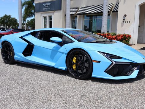 Used 2025 Lamborghini Revuelto AWD/4WD image 4