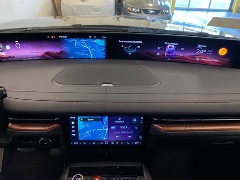 New 2025 Lincoln Navigator L Black Label image 26