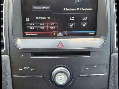 Used 2014 Ford Taurus SEL w/ Equipment Group 201A FWD image 21