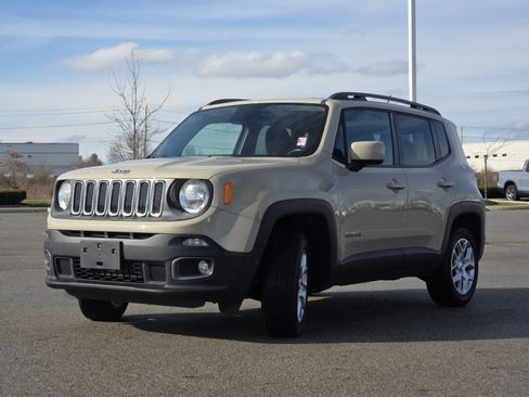 Used 2016 Jeep Renegade Latitude image 15