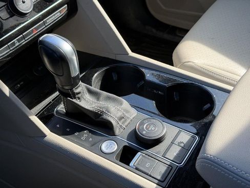 Used 2022 Volkswagen Atlas SEL R-Line image 22