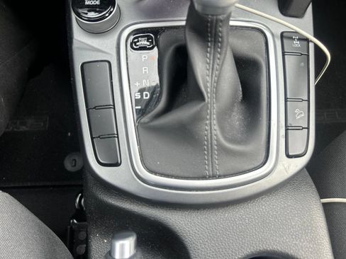 Certified 2022 Kia Seltos LX AWD/4WD image 18