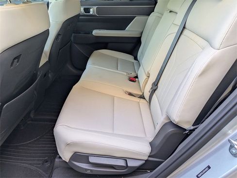 Used 2024 Hyundai Santa Fe SEL image 23