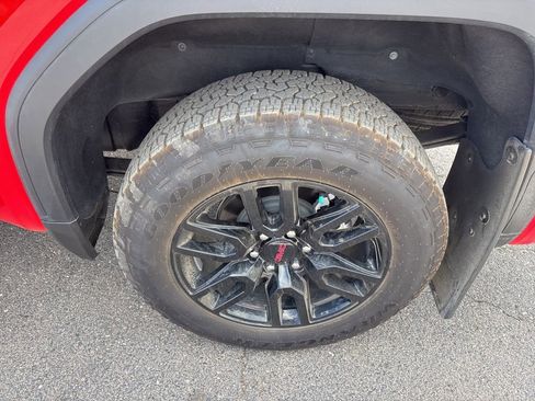 Used 2025 GMC Sierra 1500 Pro w/ Graphite Edition image 7