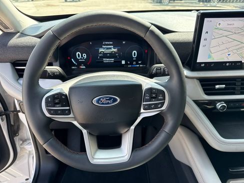 Certified 2025 Ford Explorer Active w/ Active Comfort Package image 14