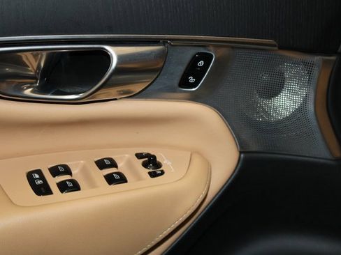 Used 2023 Volvo XC90 T8 Ultimate image 29