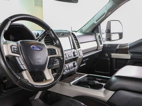 Used 2021 Ford F250 Lariat image 24