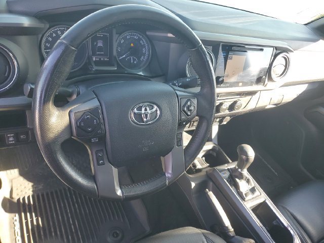 Used 2019 Toyota Tacoma TRD Sport AWD/4WD image 12