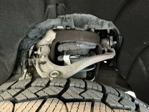 Used 2023 GMC Sierra 1500 AT4X AWD/4WD image 30