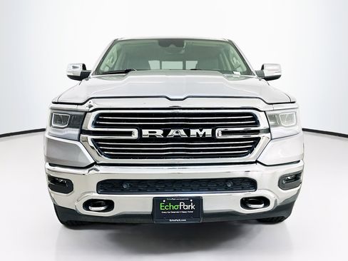 Used 2021 RAM 1500 Laramie AWD/4WD image 2