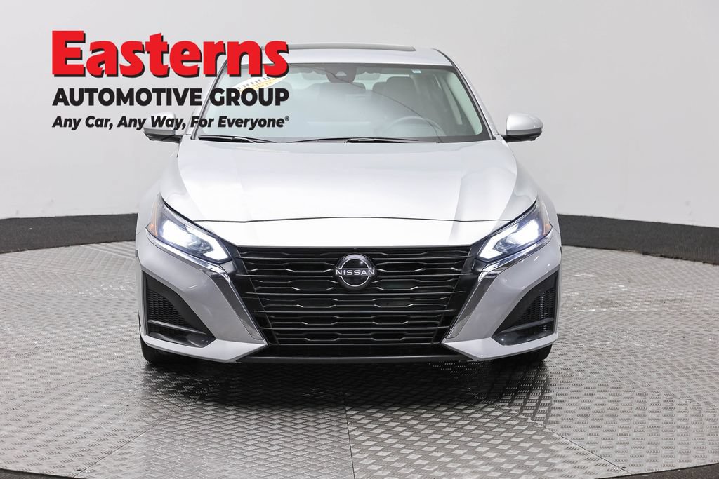 Used 2023 Nissan Altima 2.5 SL FWD image 3