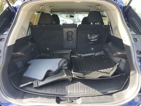 Used 2018 Nissan Rogue S image 14