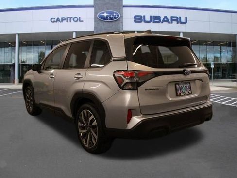 Used 2025 Subaru Forester Touring image 5