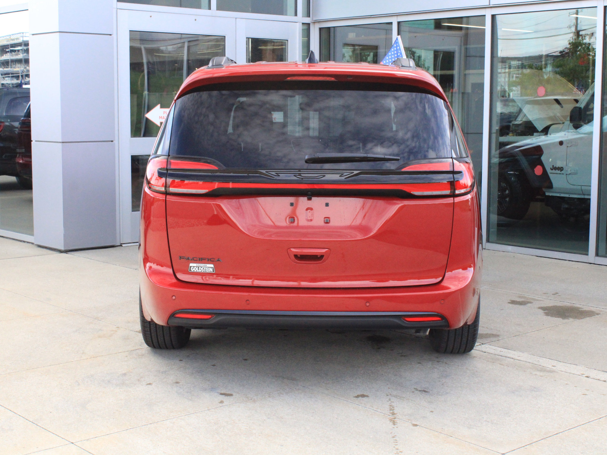 New 2027 Chrysler Pacifica Select FWD image 7