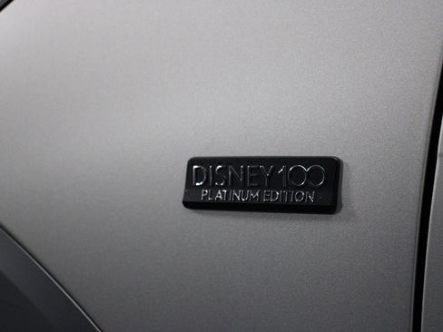 Used 2024 Hyundai Ioniq 5 Limited image 2