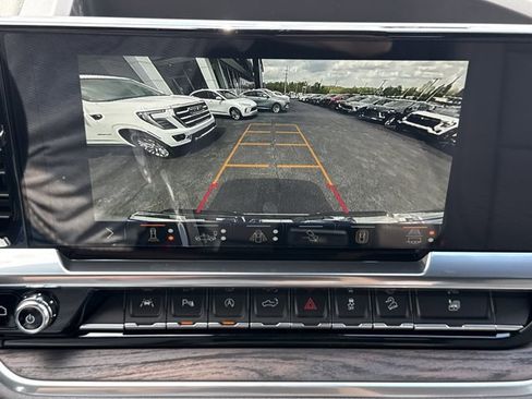 New 2026 GMC Sierra 1500 SLT image 9