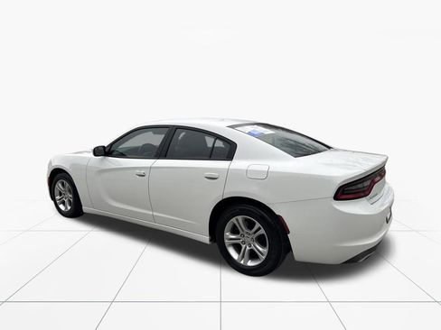 Used 2017 Dodge Charger SE image 23