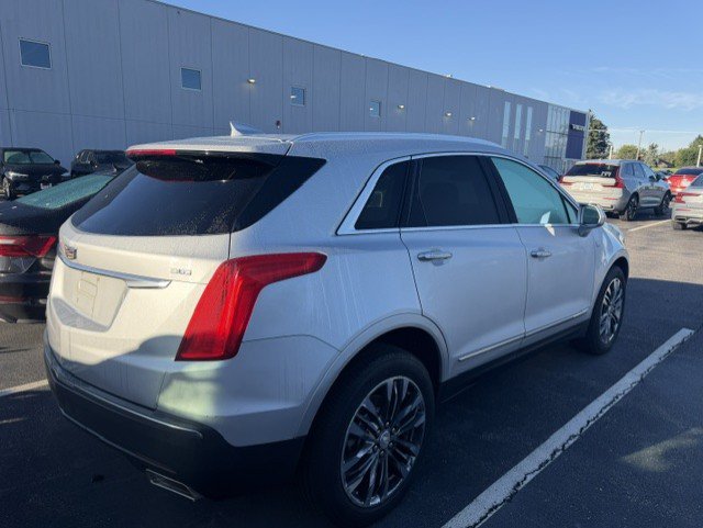 Used 2017 Cadillac XT5 Premium Luxury w/ LPO, Wheel Lock Package AWD/4WD image 7
