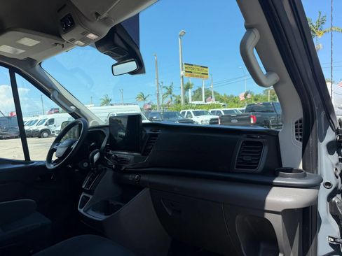 Used 2022 Ford Transit 350 XLT RWD image 18