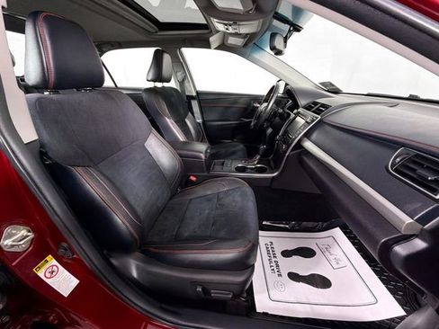 Used 2016 Toyota Camry SE FWD image 28