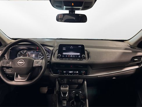 Used 2025 Nissan Rogue SV image 21