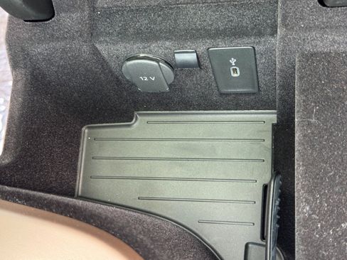 Used 2023 Porsche Panamera 4S image 35