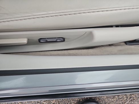 Used 2009 Chevrolet Impala LT w/ Luxury Edition Package image 13