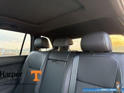 Used 2024 Volkswagen Tiguan SE R-Line w/ MDO Package, Three-Row image 9