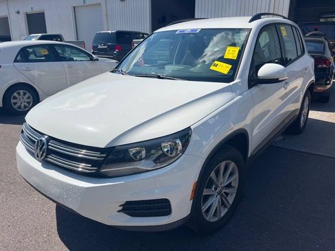 Used 2018 Volkswagen Tiguan Limited w/ Premium Package FWD image 10