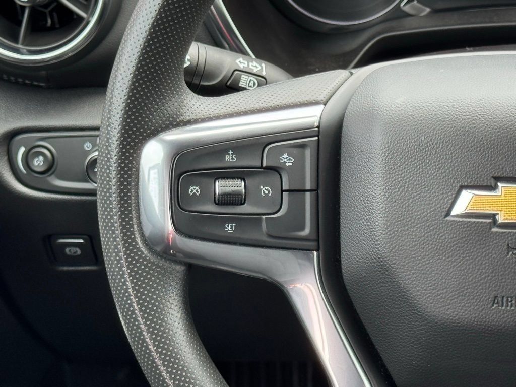 Used 2024 Chevrolet Blazer LT w/ Convenience Package FWD image 25