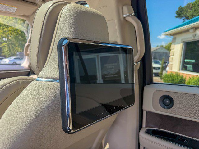 Used 2019 Lincoln Navigator Reserve AWD/4WD image 19