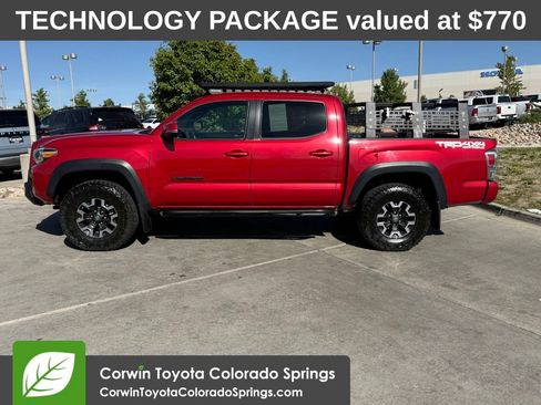Used 2020 Toyota Tacoma TRD Off-Road w/ Technology Package AWD/4WD image 4