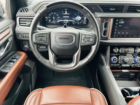 Used 2024 GMC Yukon Denali Ultimate image 23
