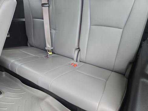 Used 2022 Toyota Highlander Platinum FWD image 33