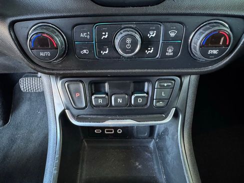 Used 2020 GMC Terrain SLT image 31