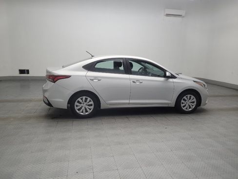 Used 2022 Hyundai Accent SE FWD image 10