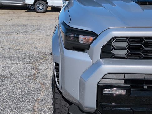 Used 2025 Toyota 4Runner TRD Sport AWD/4WD image 8