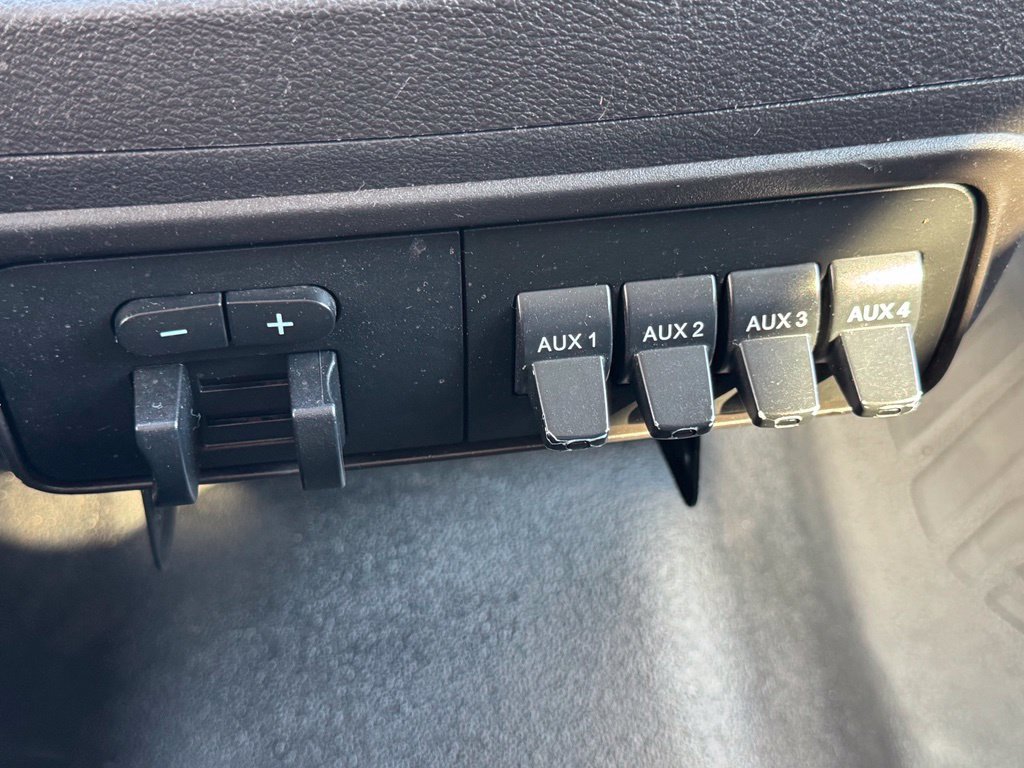 Used 2017 Ford Transit 150 XLT RWD image 21