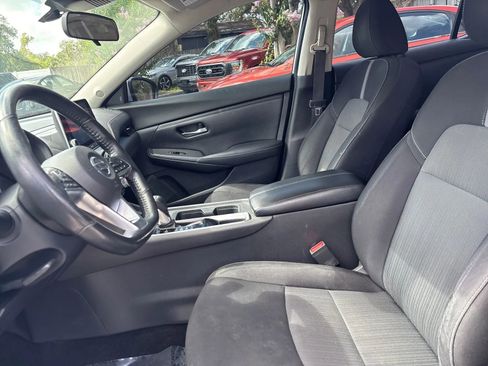 Used 2021 Nissan Sentra SV FWD image 10