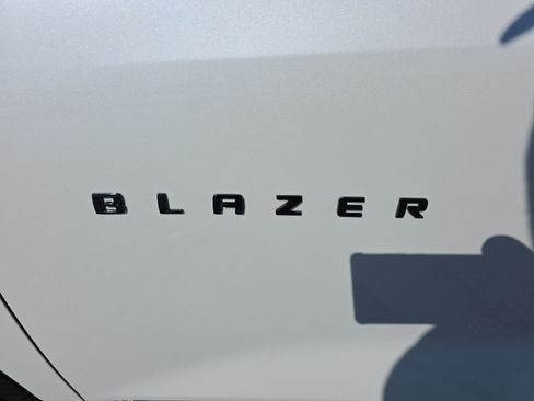 Used 2023 Chevrolet Blazer RS AWD/4WD image 9