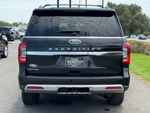 Used 2023 Ford Expedition Limited RWD image 3