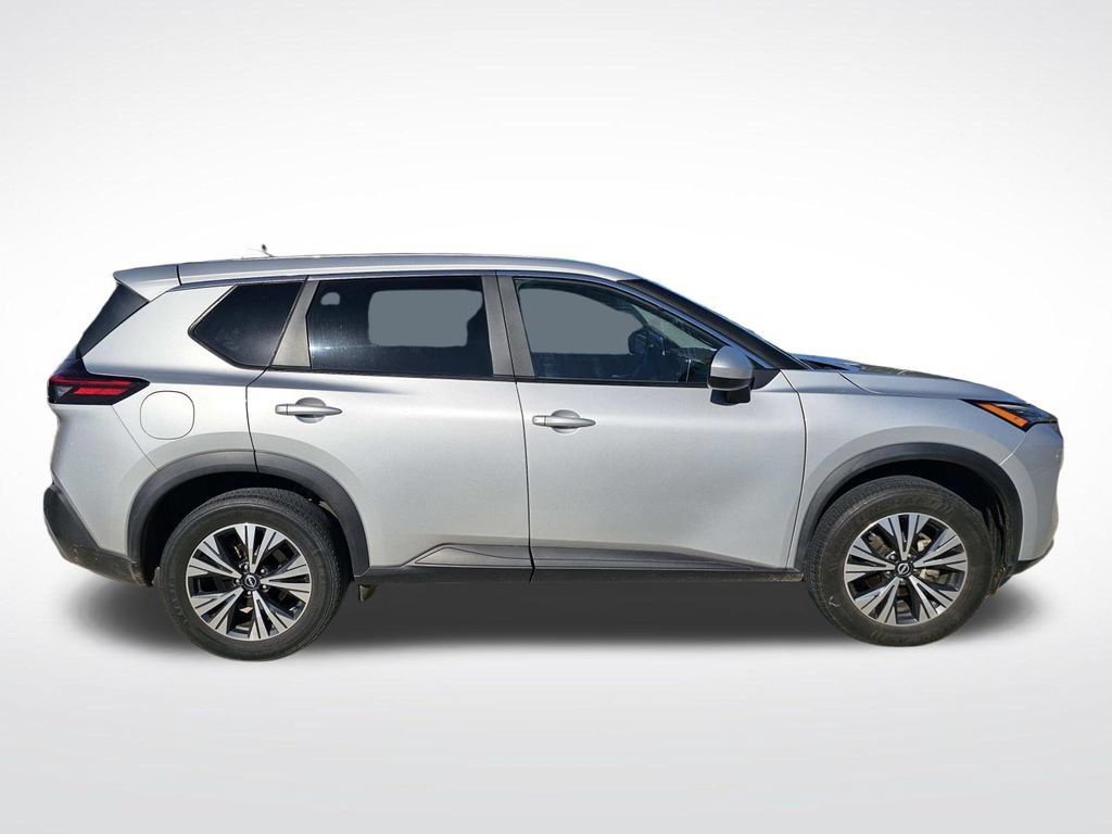 Used 2023 Nissan Rogue SV FWD image 13
