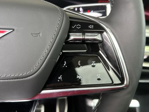 New 2026 Cadillac Lyriq V image 20