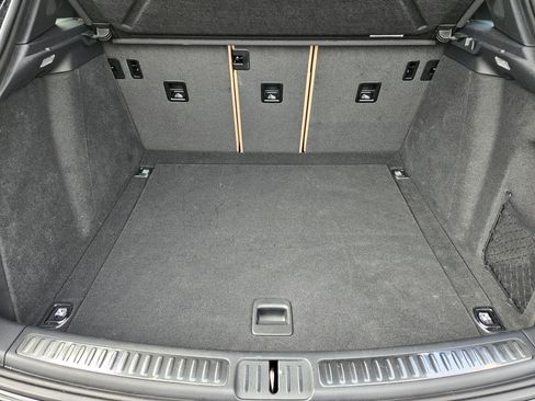 Certified 2026 Porsche Macan AWD/4WD image 31
